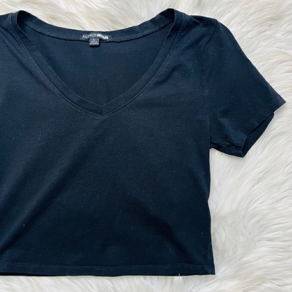 Fashion Nova Short Sleeve V Neck Crop Top Black Size Large